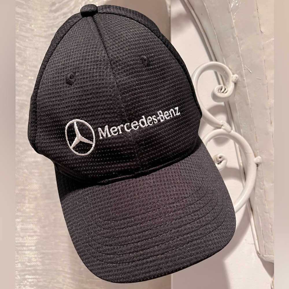 BNWT Mercedes Benz Velcro adjustable hat